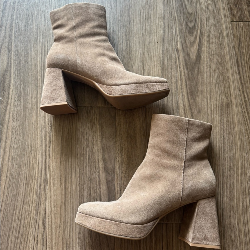 Dolce Vita platform boots
